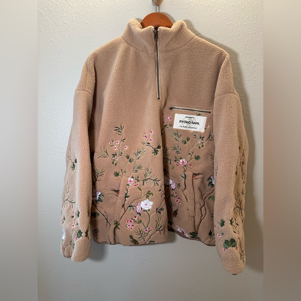 Ryoko Rain Men’s Camel Floral Embroidered Half-Zip Fleece - Picture 6 of 16